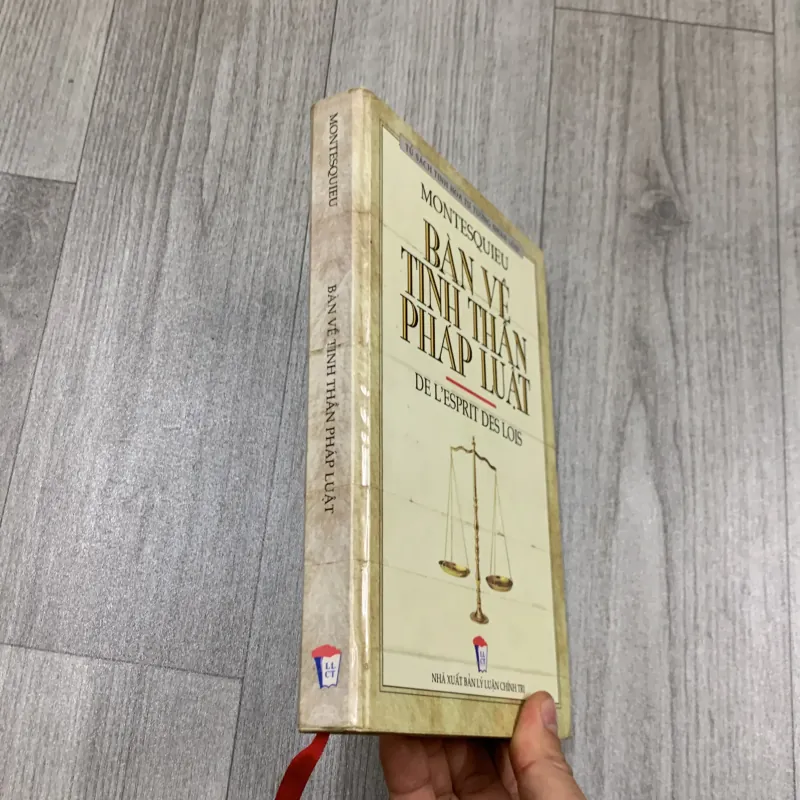 Bàn về tinh thần pháp luật - montesquieu. 7a3 783487