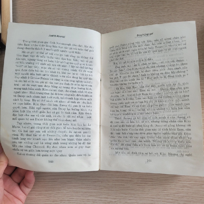 Đóa hồng gai (Scruples)<br>Judith Krantz 539566