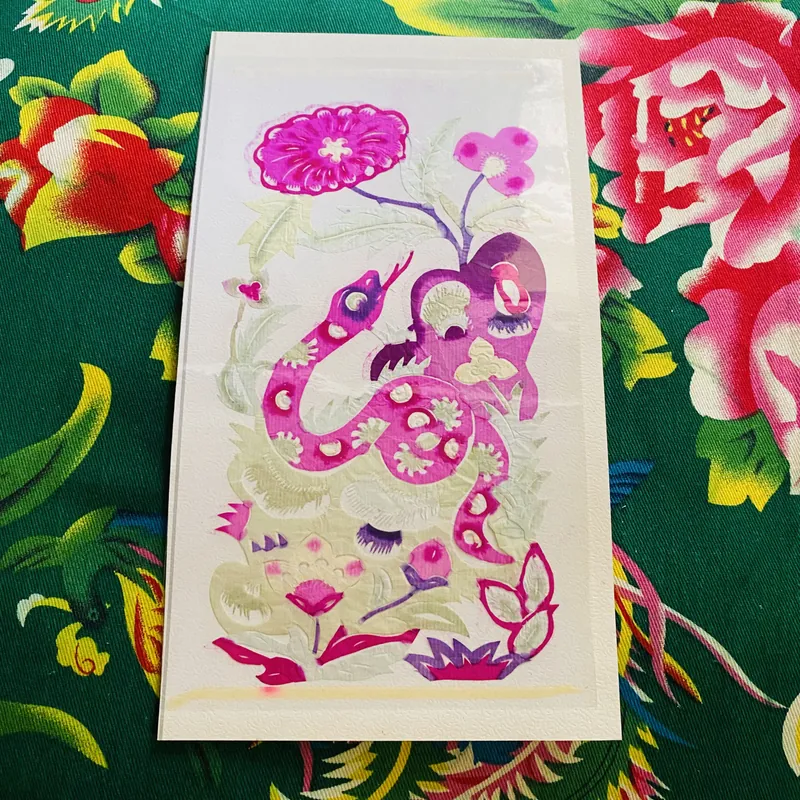 Ảnh nghệ thuật cắt giấy Trung Hoa (con giáp Tỵ)  731475