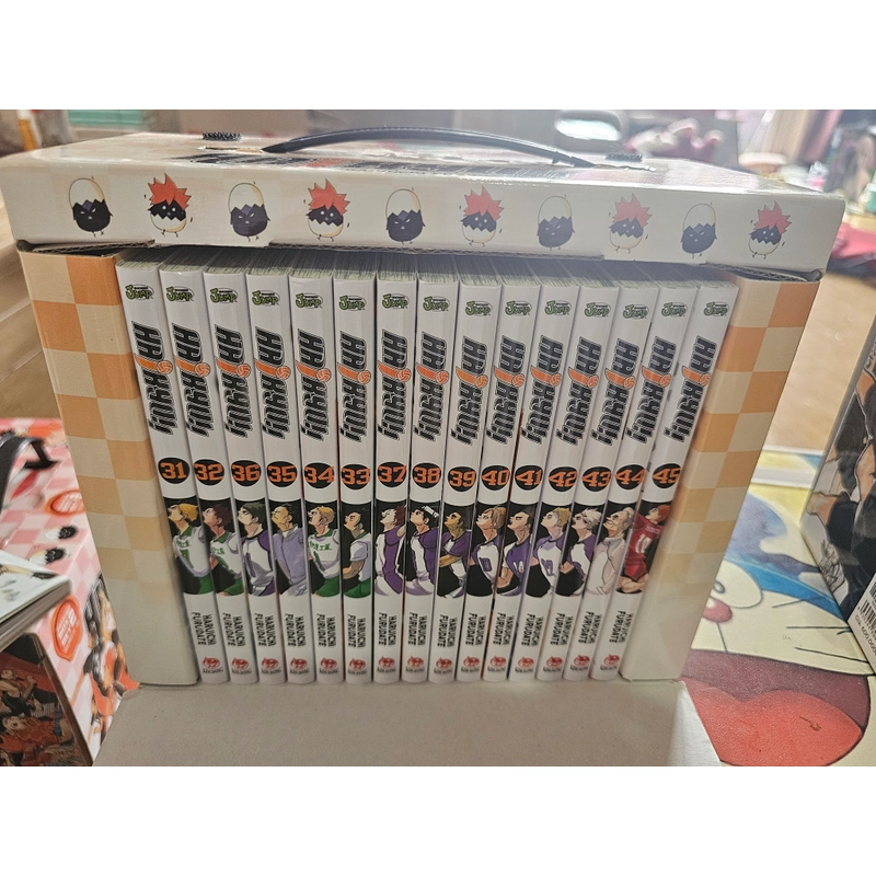 Trọn bộ Haikyu 45 tập kèm 3 box + các phụ kiện và q haicolor như hình  383971