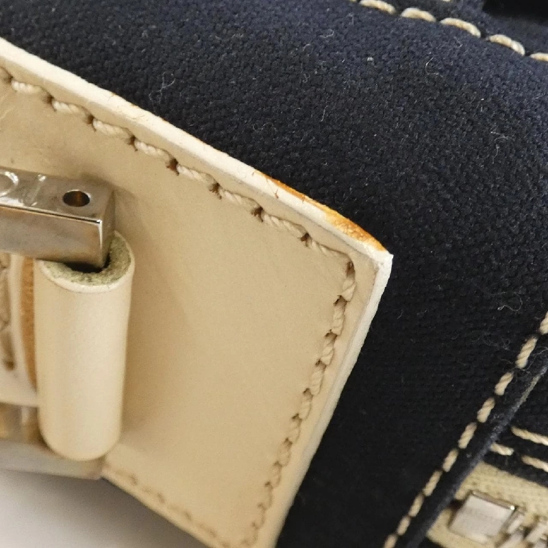 Fendi 16428 Túi đeo vai - Hàng hiệu Chính hãng 767817