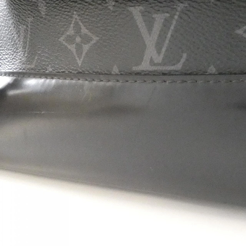 Túi đeo vai Louis Vuitton Monogram Eclipse Messenger Voyage PM M40511 611519