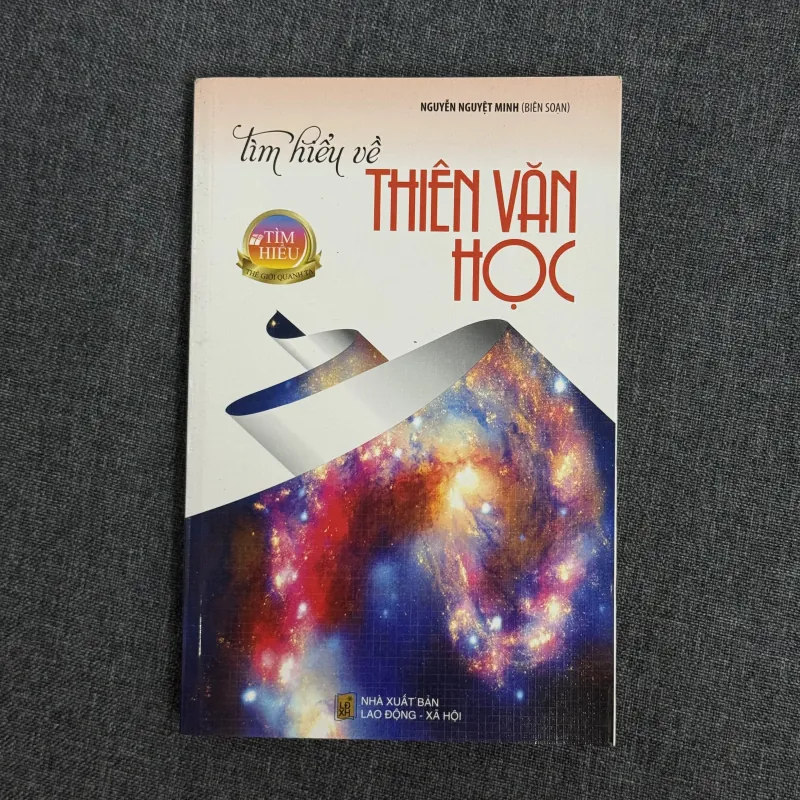 Tìm hiểu về Thiên văn học - Nguyễn Nguyệt Minh biên soạn 925482