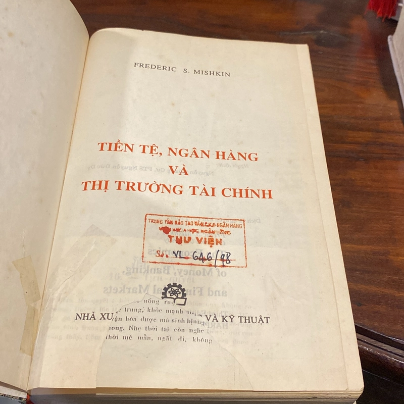 TIỀN TỆ, NGÂN HÀNG & THỊ TRƯỜNG TÀI CHÍNH ( BẢN BÌA CỨNG, XB 1995) 470891