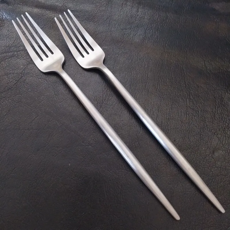 Nĩa ăn Inox 304 màu bạc MỚI 98% 1029457