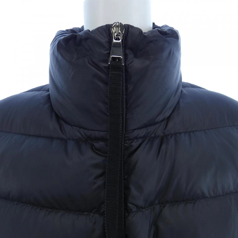 Moncler MONCLER 20939B51100 Áo khoác lông 630713