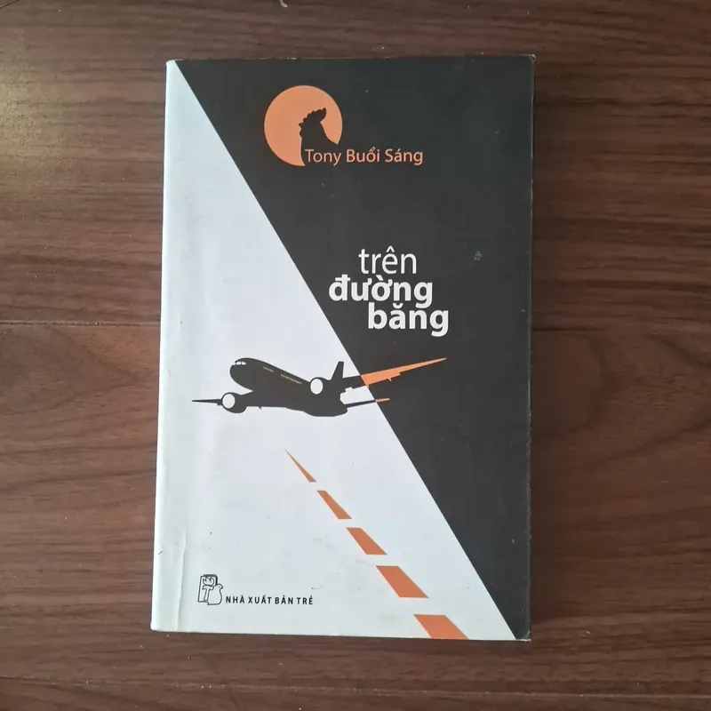Tony buổi sáng - trên đường băng 557736