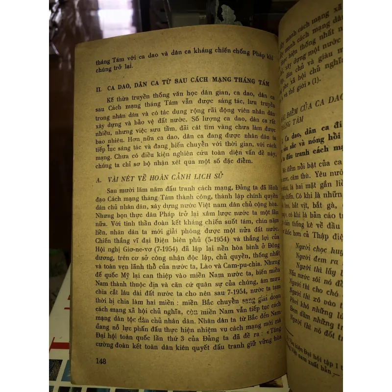 Lịch sử văn học Việt Nam tập l Văn học dân gian phần 2 932381