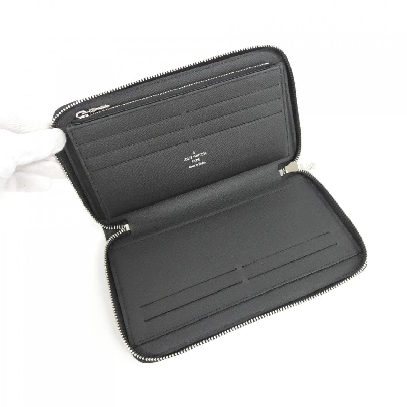 Ví Louis Vuitton Taiga Zippy Organizer M30056 621045