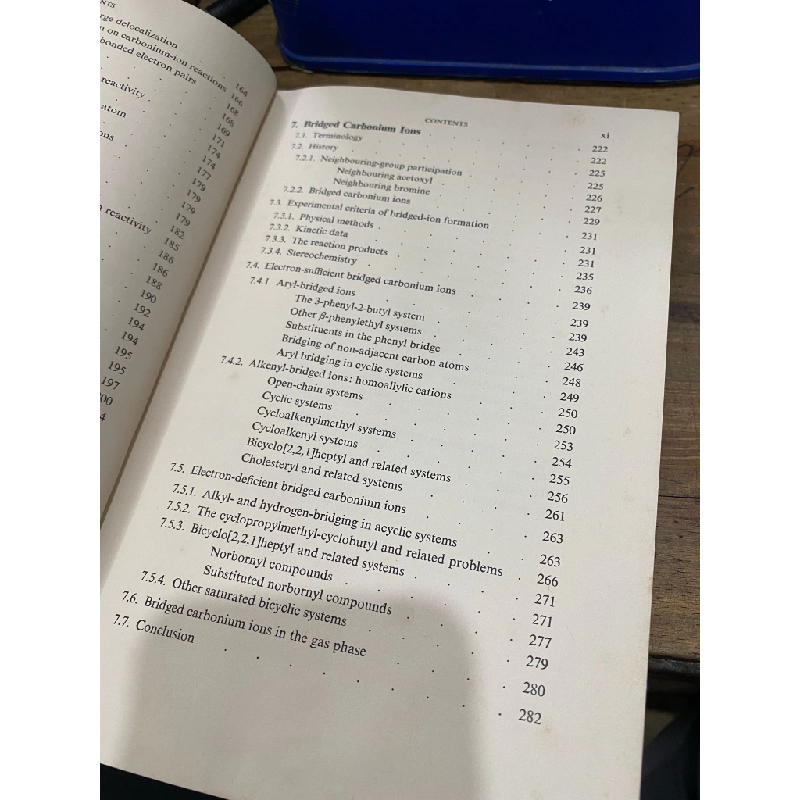 CARBONIUM IONS: AN INTRODUCTION - D. BETHELL & V. GOLD 309982