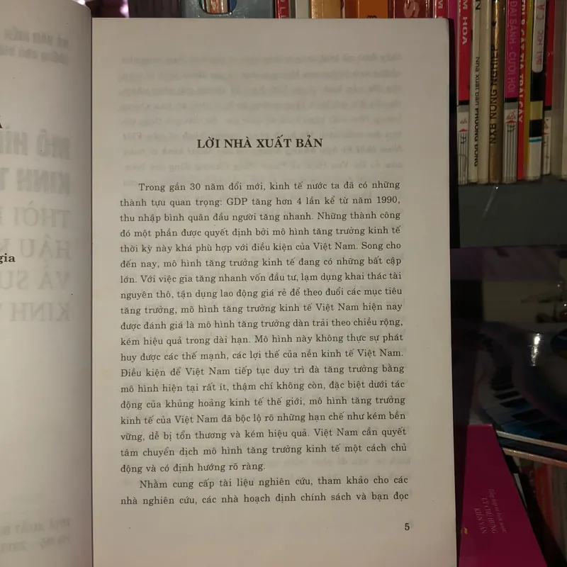 Mô hình tăng trưởng kinh tế của Việt Nam thời kỳ hậu khủng hoảng và suy thoái kinh tế  589212