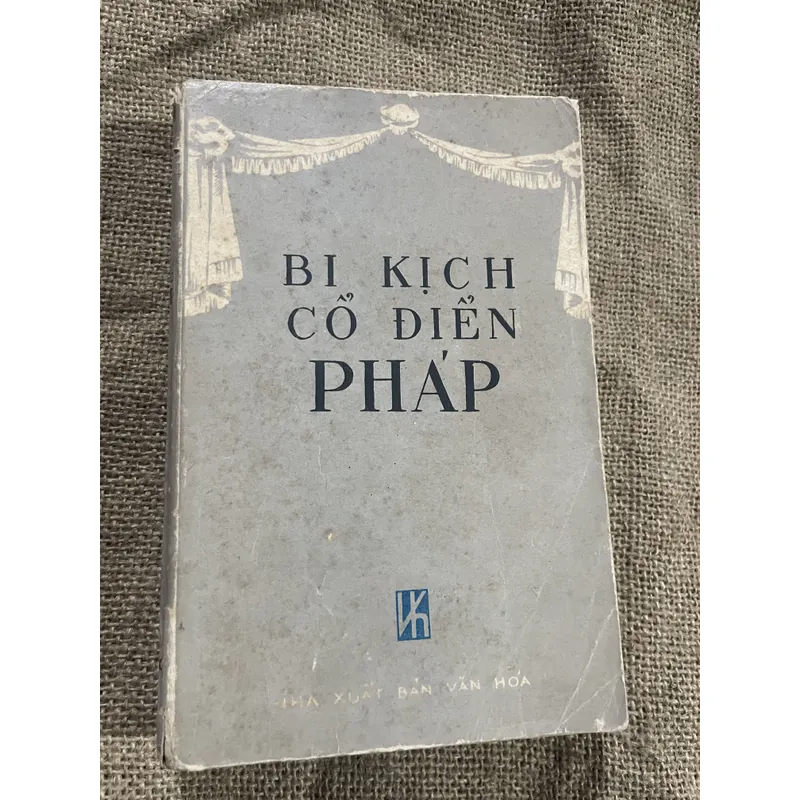 Bi kịch cổ điển Pháp - gần 600 trang  714670