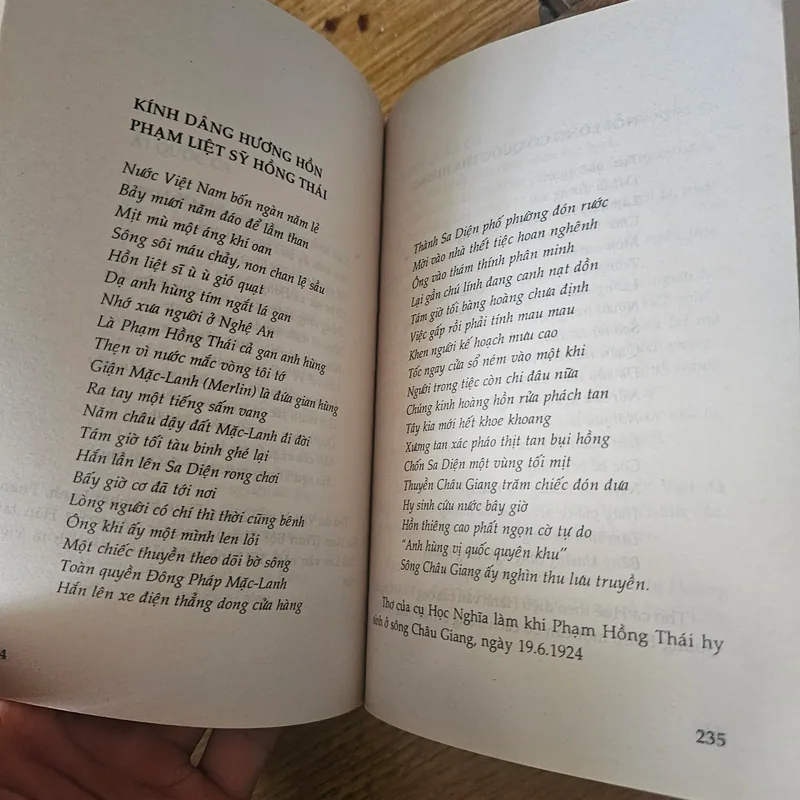 Người Việt ở Thái Lan 1910 - 1960 (mất bìa, làm lại bìa)
 703783