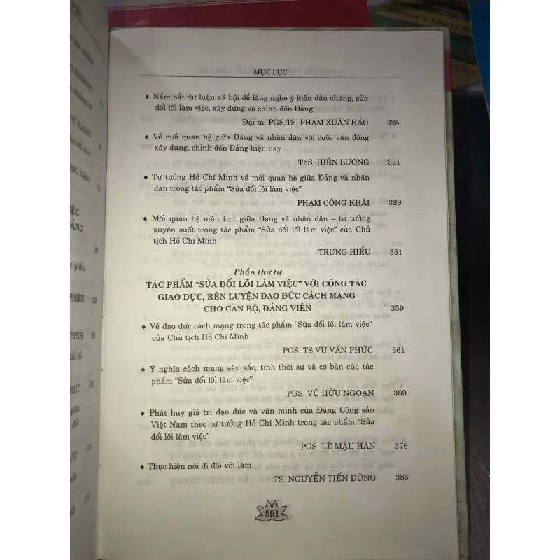 60 năm tác phẩm sửa đổi lối làm việc  754055
