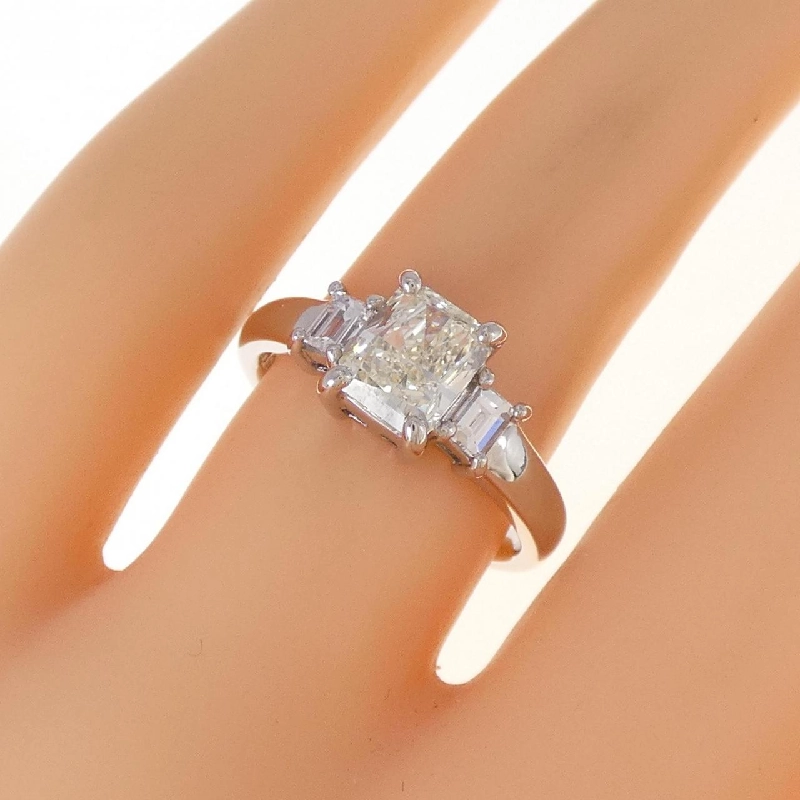 Nhẫn Kim Cương PT 1.125CT L VS1 Cắt Đặc Biệt - Hàng hiệu Chính Hãng 871499