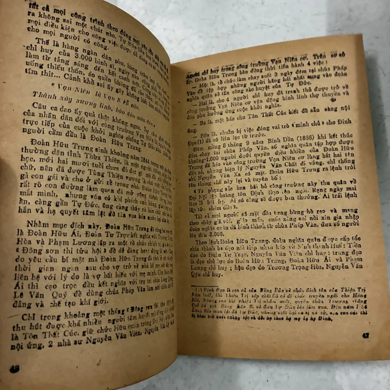 Kể chuyện vua quan nhà Nguyễn 1025113