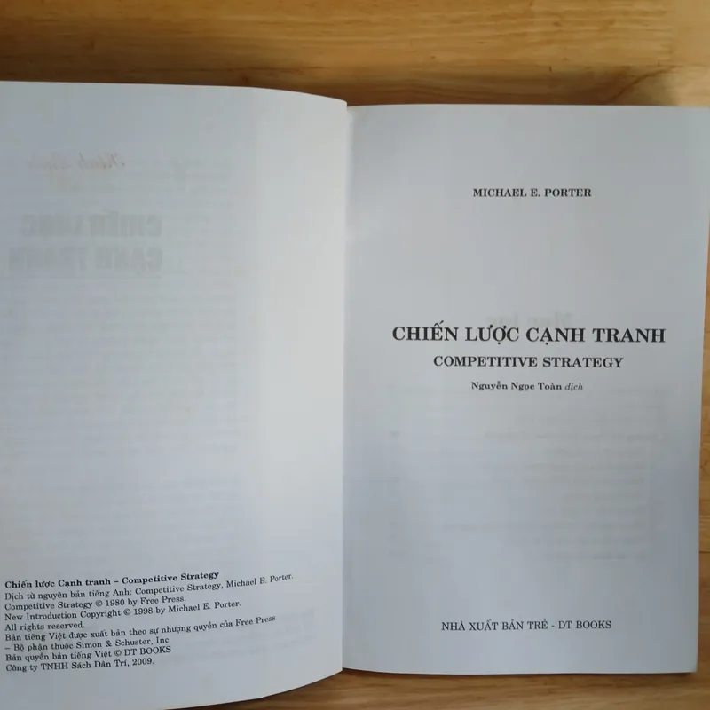 Chiến Lược Cạnh Tranh (Competitive Strategy) - Micheal E. Porter 320675