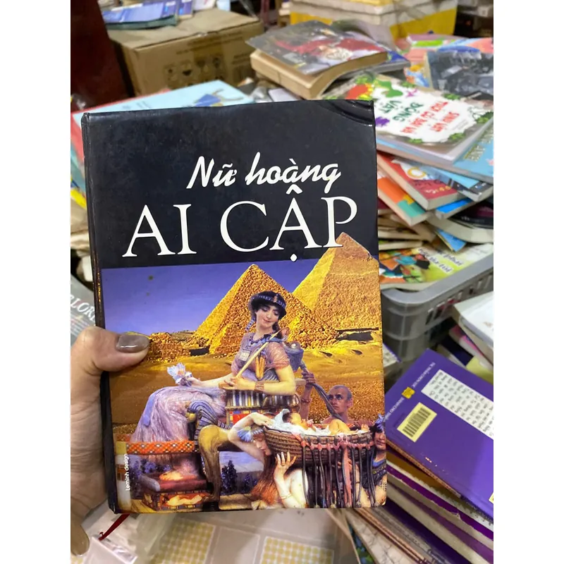 Nữ hoàng ai cập bìa cứng  602010