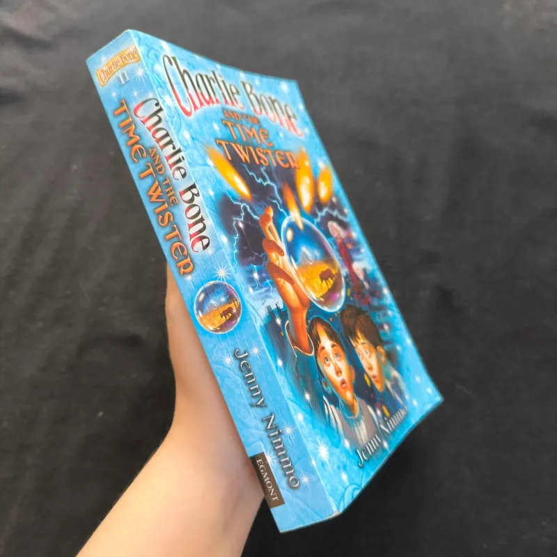 Charlie Bone and the Time Twister (Book 2) 927060