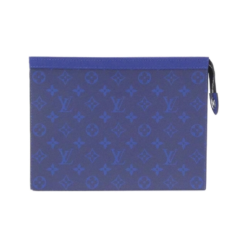Túi xách Louis Vuitton Taiga Llama Pochette Voyage MM M30423 616803
