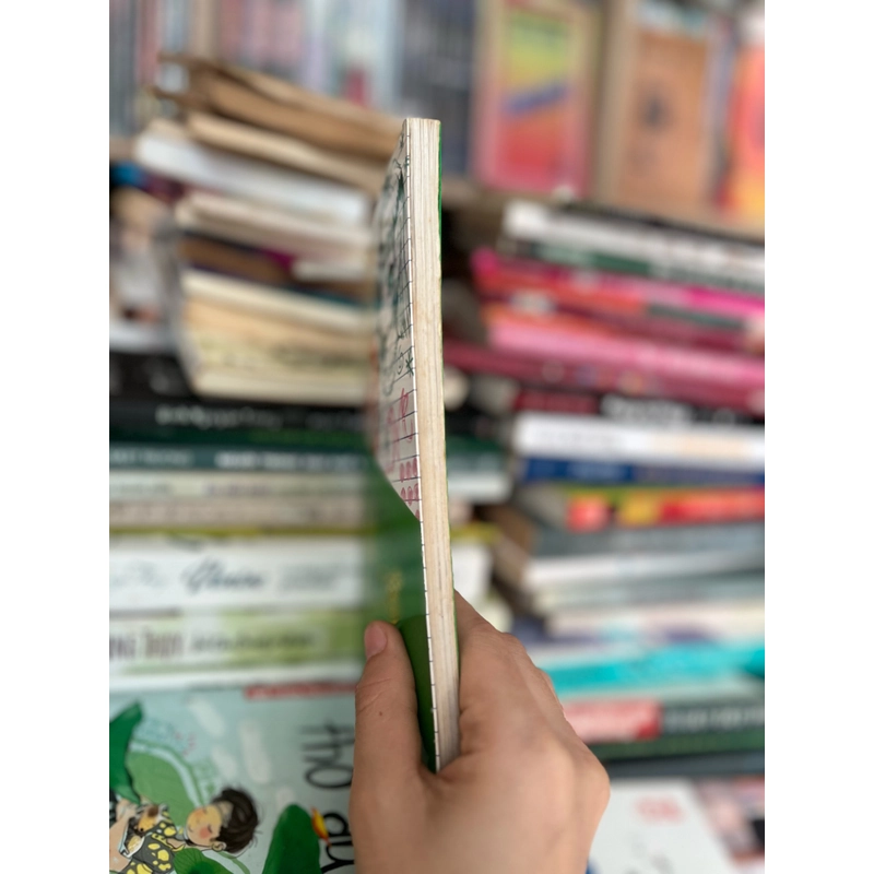 Cuốn sổ màu xanh Helene Montardre 500297