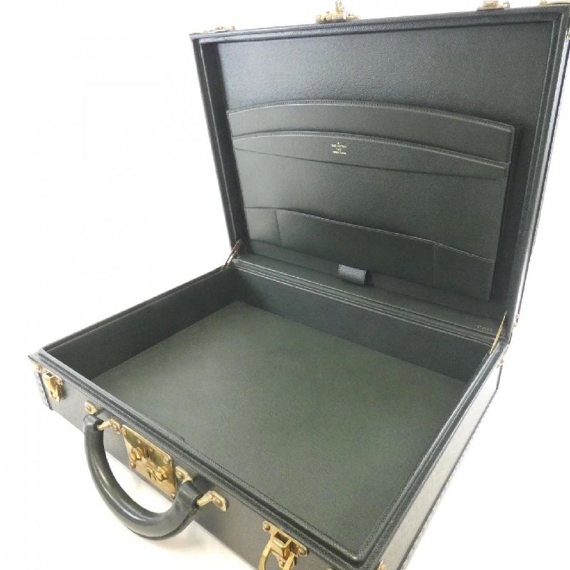 Túi Louis Vuitton Taiga President M30004 617378