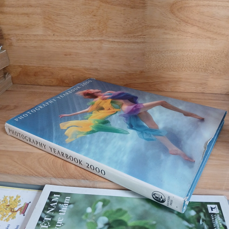 Photography Yearbook 2000 - Chris Hinterobermaier 545709