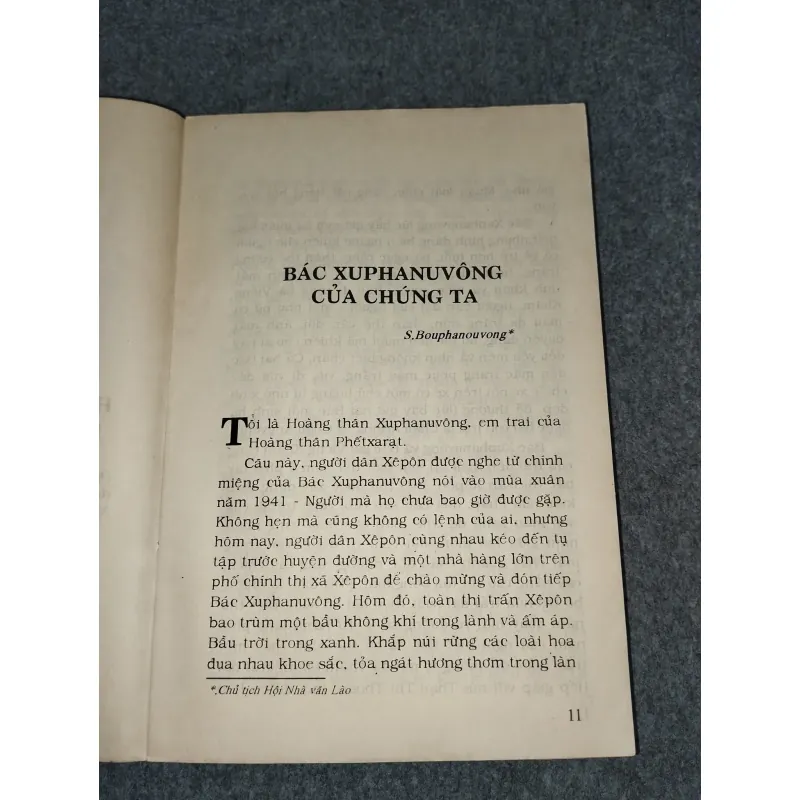 HOÀNG THÂN XUPHANUVÔNG VÀ ĐẤT NƯỚC TRIỆU VOI 701079