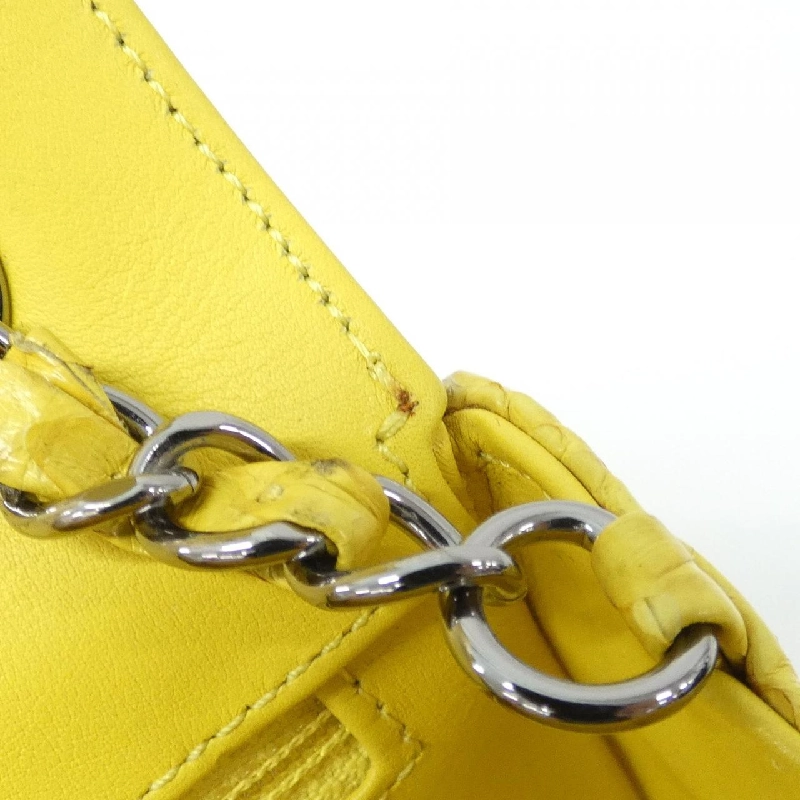 Túi xách chéo Chanel 69900 613210