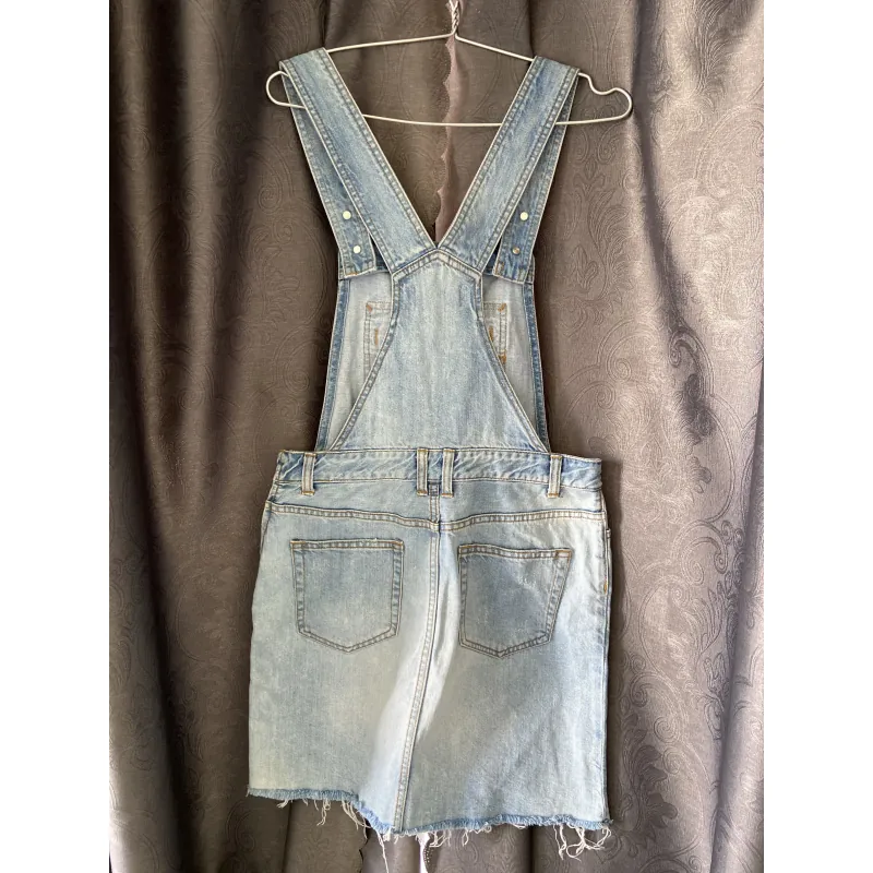 Váy yếm jean nữ ngắn - Topten - size M, đã qua sử dụng 780590