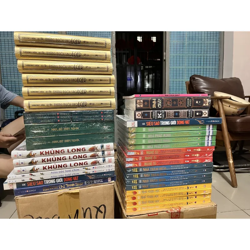 Combo 4 cuốn những câu chuyện thú vị và phi thường từ câc nhân vật truyền cảm hứng 1000864