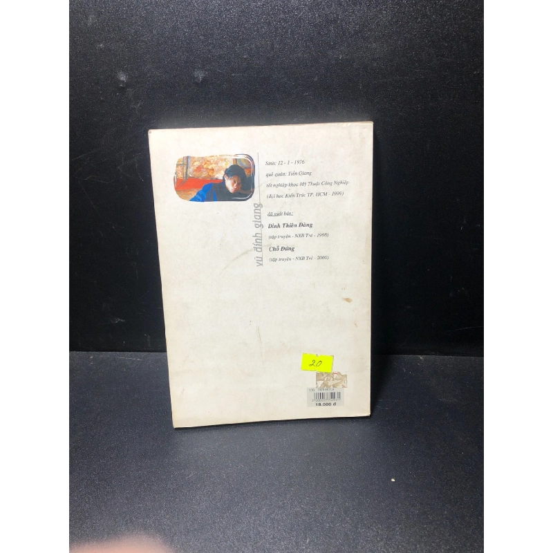 Trên đất lạ Vũ Đình Giang 2001 mới 80% ố bẩn bìa ố nhẹ HCM 0611 912328