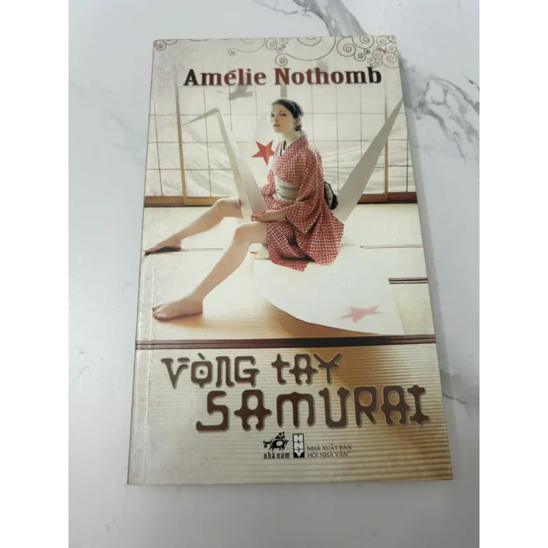 VÒNG TAY SAMURAI - Amélie Nothomb 606781