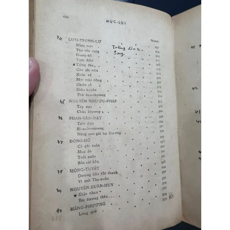 THI NHÂN VIỆT NAM - HOÀI THANH VÀ HOÀI CHÂN 597987