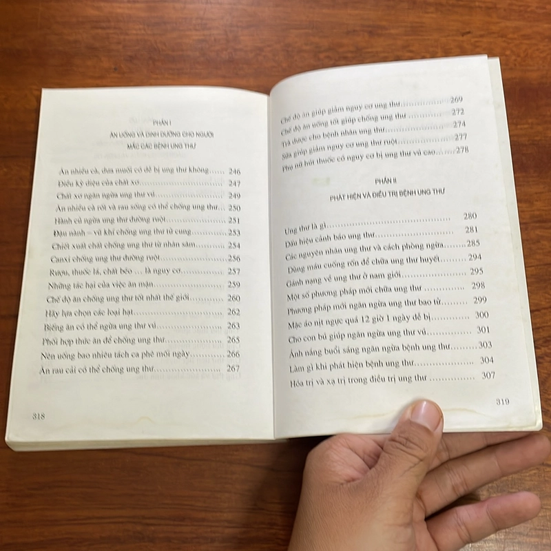 II Tựa sách: Bệnh Ung Thư _ Cách Phòng Và Điều Trị - Nguyễn Văn Nhương - 2006 518695