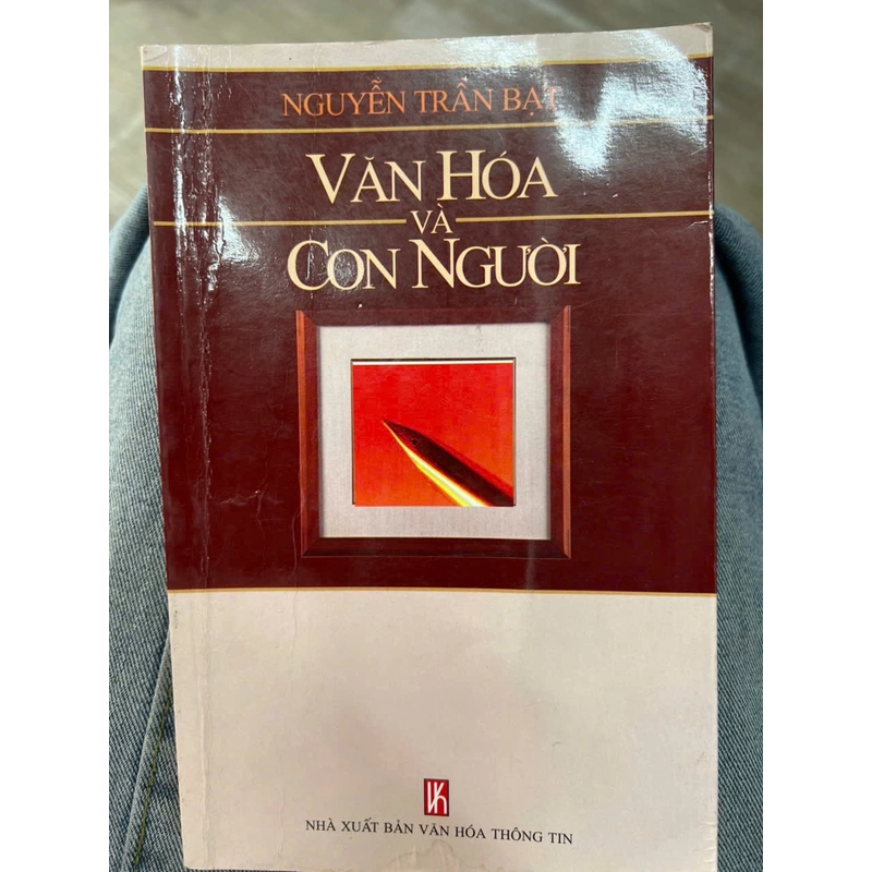 Văn hoá và con người - NXB Văn hoá thông tin .8 336330