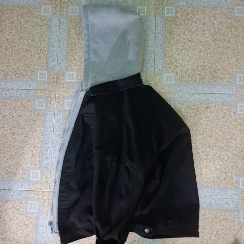 Mình pass lại áo khoác jeans như hình ạ 701141