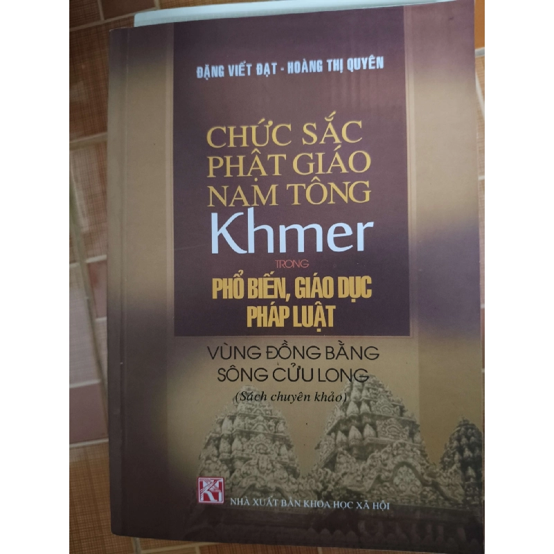Chức sắc Phật giáo Nam tông Khmer trong phổ biến giáo dục pháp luật - 2019 - 344 trang - LỊCH SỬ - CHÍNH TRỊ - TRIẾT HỌC - ANTQ2911-34 921972