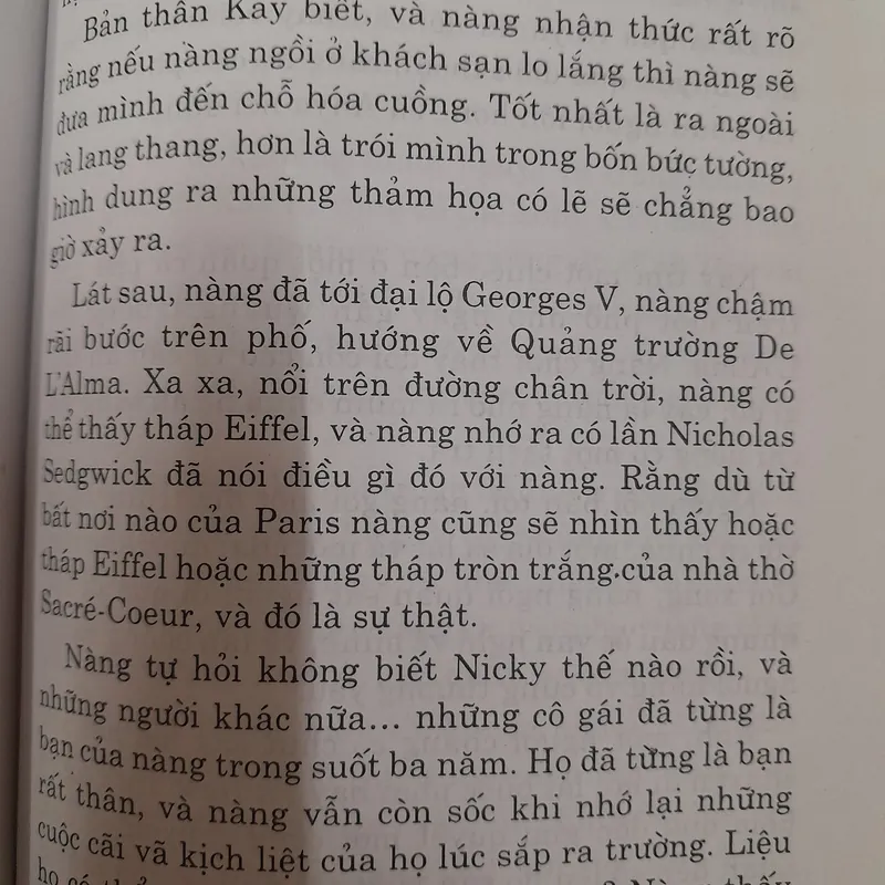 Ba tuần ở Paris. Barbara T. Bradford 574194