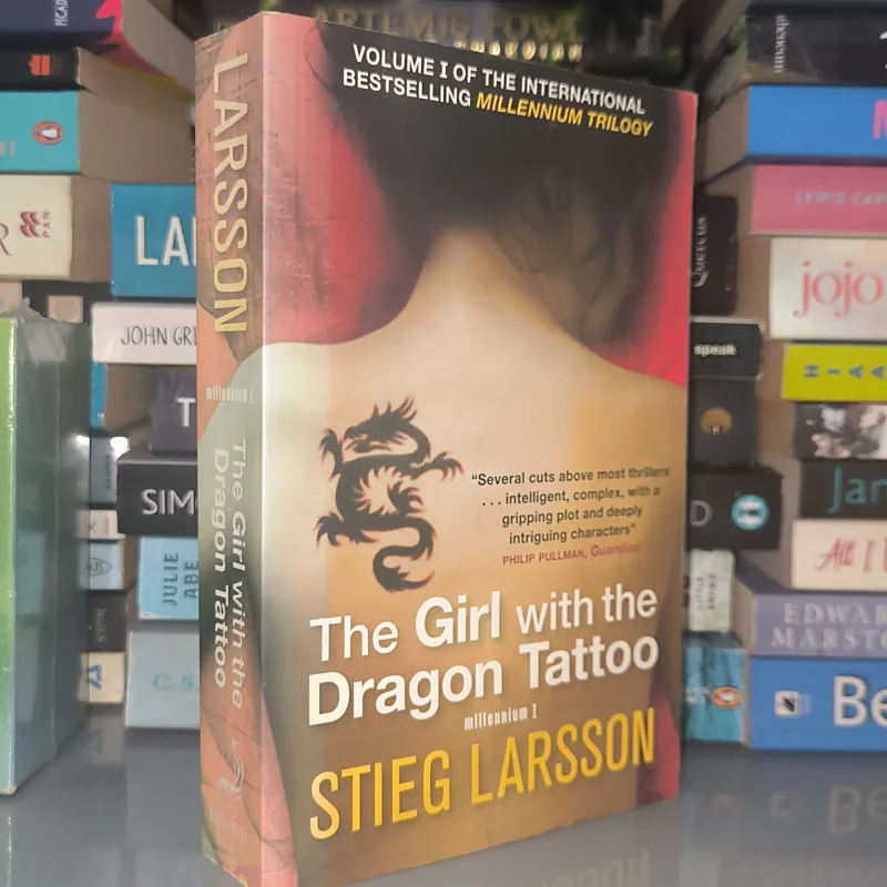 Ngoại văn giá rẻ The girl with the dragon tattoo  932792