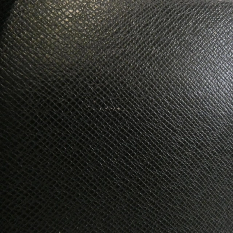 Túi xách vai Louis Vuitton Taiga Andre M32482 609664