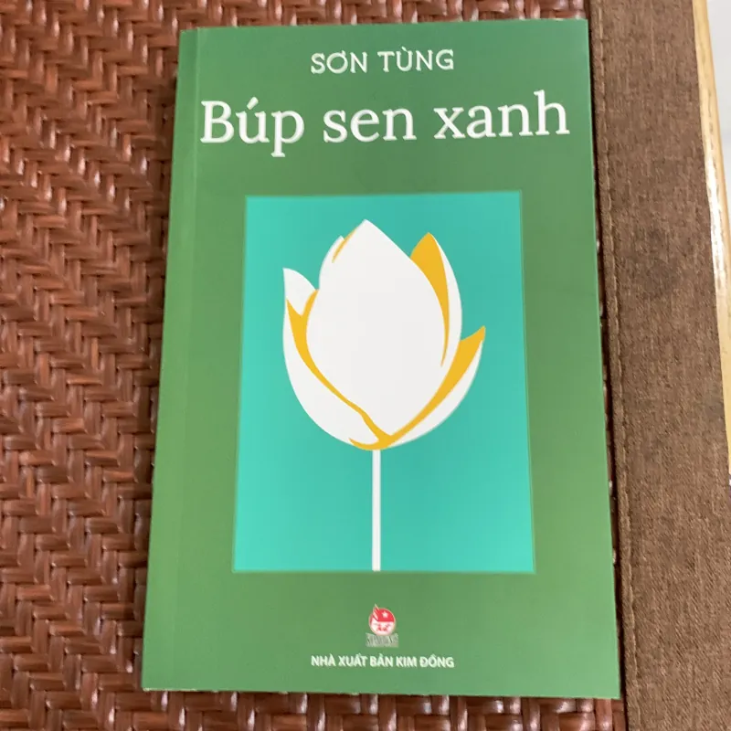 Búp sen xanh 1050901