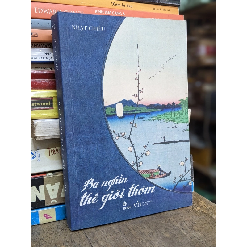Ba nghìn thế giới thơm - Nhật Chiêu 449884