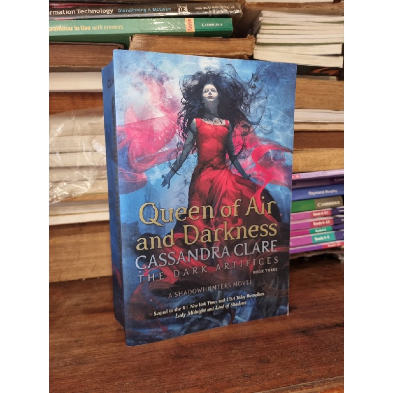 THE DARK ARTIFICES : Book 3 Queen of Air and Darkness - Casandra Clare 174720