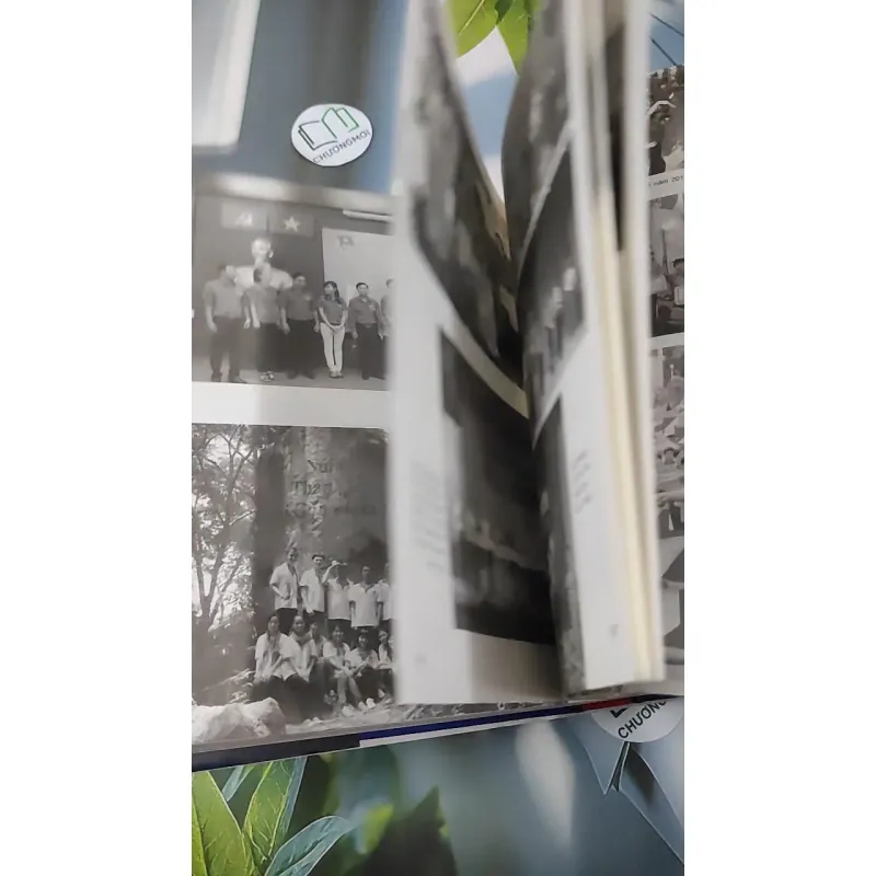 [MIỄN PHÍ BỌC SÁCH] Đáp Lời Sông Núi - Nhiều Tác Gỉa 990434