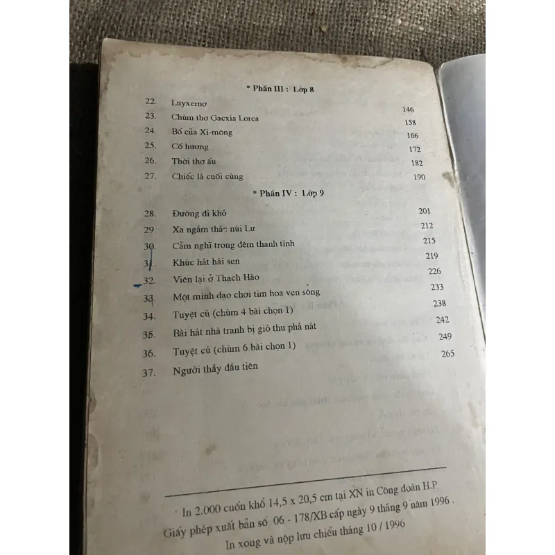 THƠ VĂN NƯỚC NGOÀI TRÊN TRANG SÁCH PHỔ THÔNG TRUNG HỌC   763367