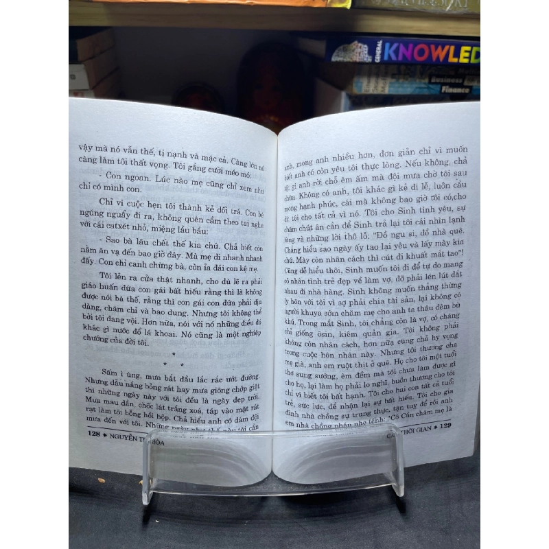 Cát thời gian 2008 mới 70% bẩn nhẹ Nguyễn Thị Hoà HPB0906 SÁCH VĂN HỌC 915572