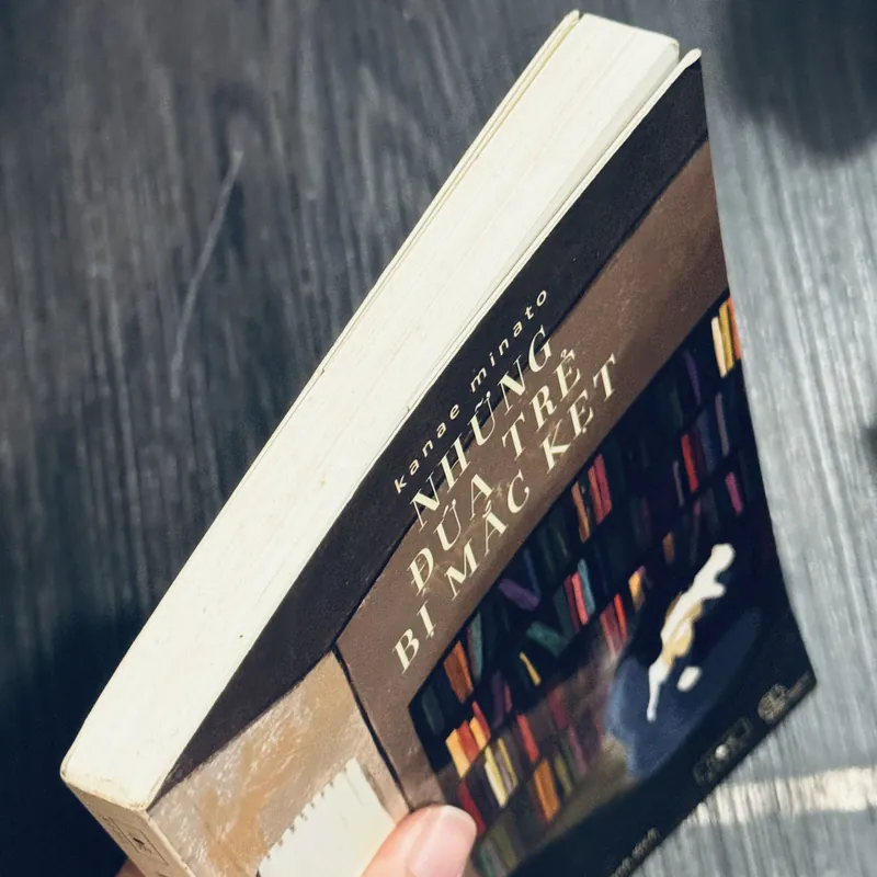 Những đứa trẻ mắc kẹt 607763