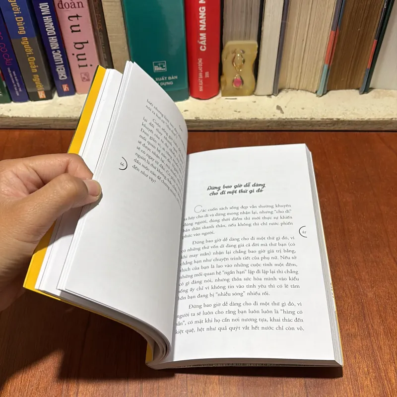 II Sách Kỹ Năng: Cứ Cười Thôi, Mặc Kệ Đời - Gari - 2018 791025