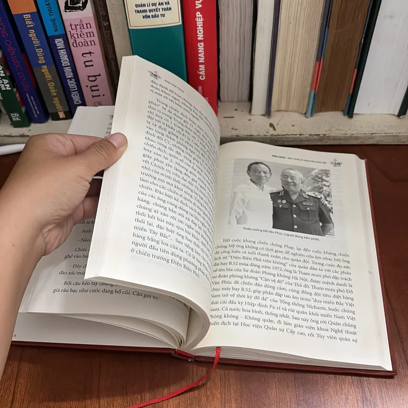 II Sách Lịch Sử: Điện Biên _ Bản Hùng Ca Vang Mãi Muôn Đời - Đoàn Hoài Trung - 2014 607581